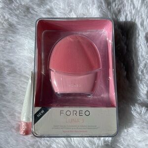 New Foreo Luna 3 facial cleasing device